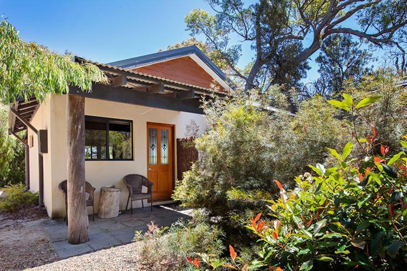 Silversprings Spa Retreat Pet Friendly Cottages And Glampings Metricup Екстер'єр фото