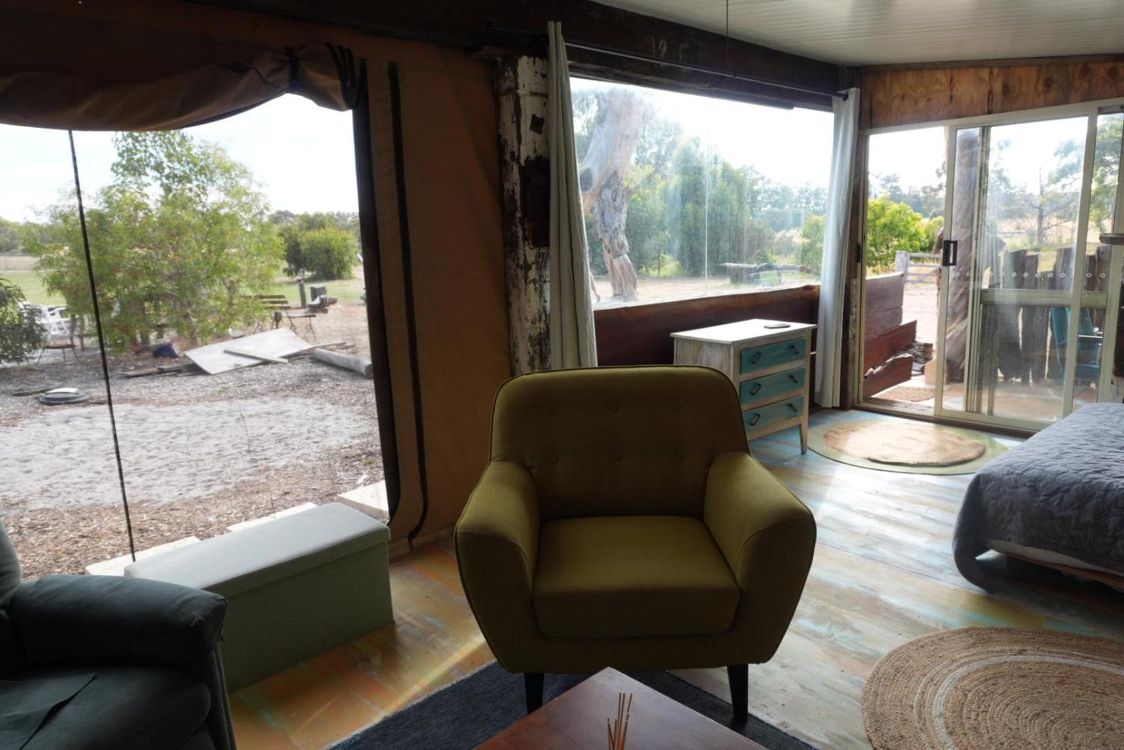 Silversprings Spa Retreat Pet Friendly Cottages And Glampings Metricup Екстер'єр фото