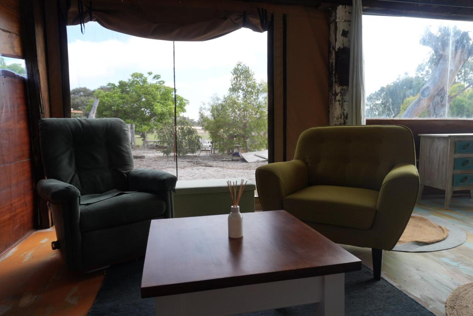 Silversprings Spa Retreat Pet Friendly Cottages And Glampings Metricup Екстер'єр фото