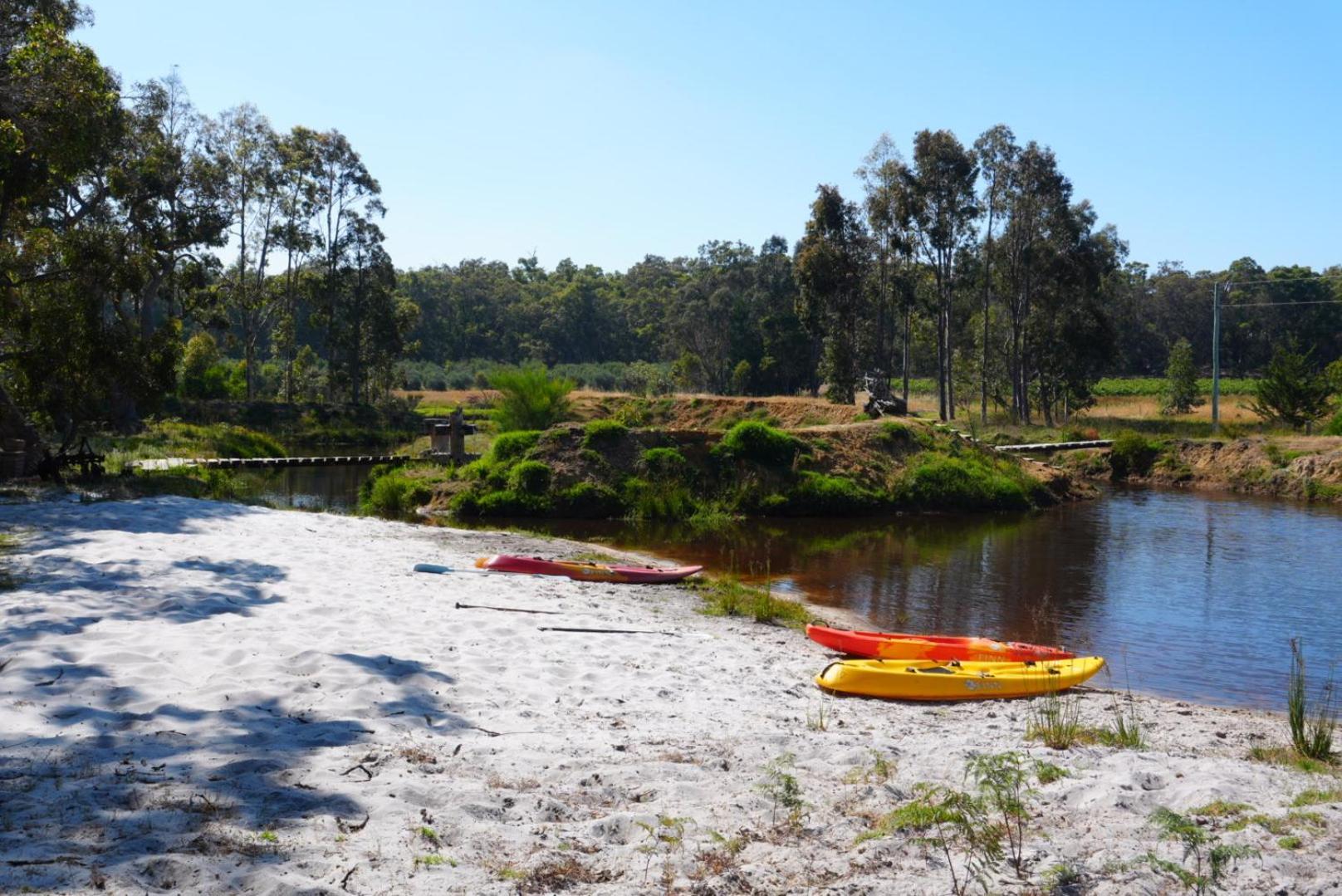 Silversprings Spa Retreat Pet Friendly Cottages And Glampings Metricup Екстер'єр фото