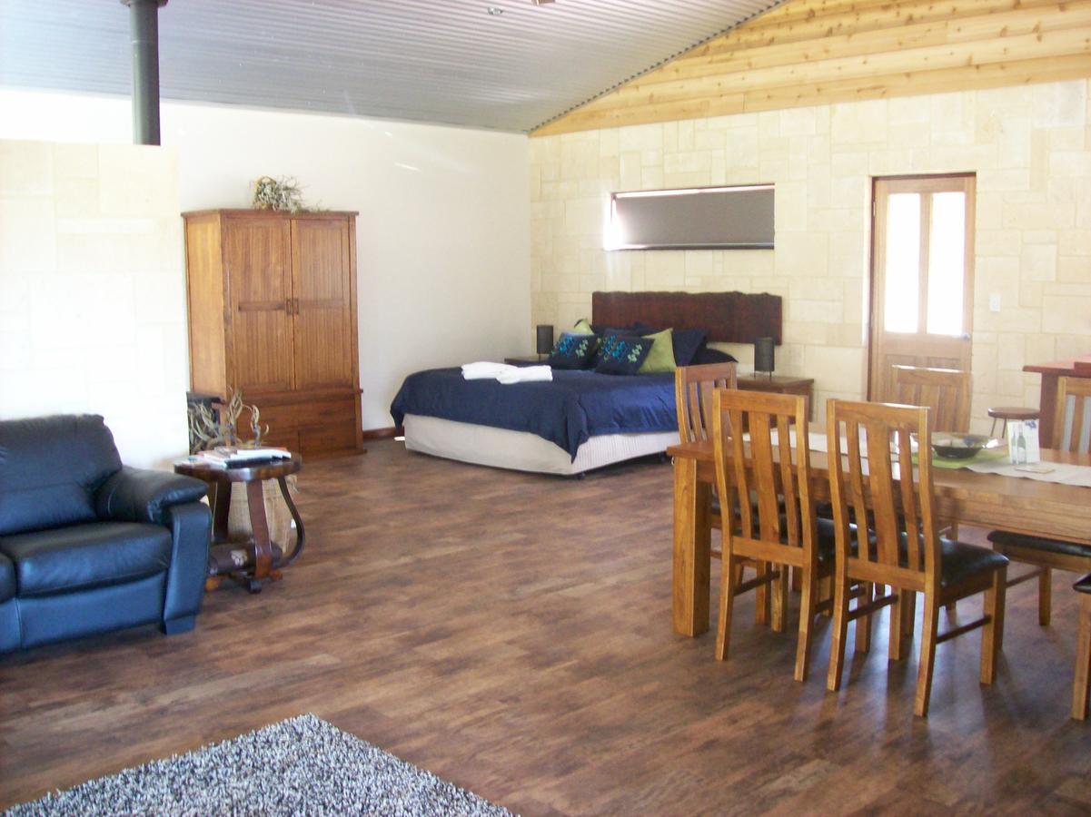 Silversprings Spa Retreat Pet Friendly Cottages And Glampings Metricup Екстер'єр фото