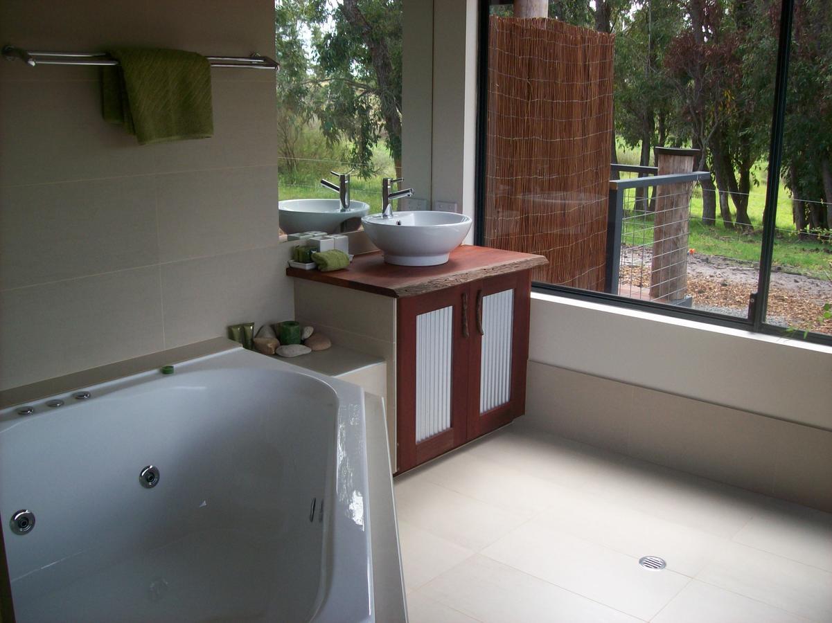 Silversprings Spa Retreat Pet Friendly Cottages And Glampings Metricup Екстер'єр фото