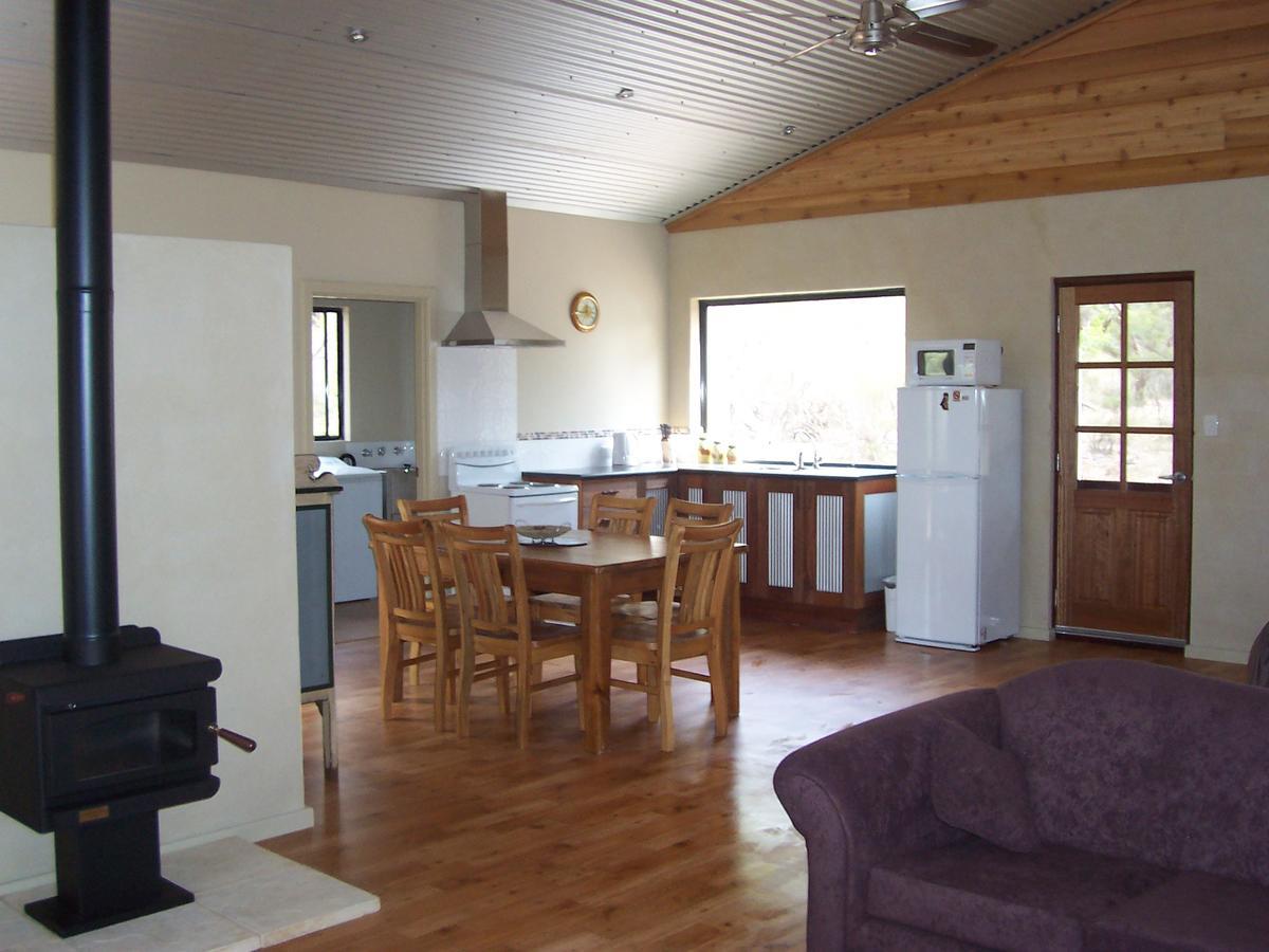 Silversprings Spa Retreat Pet Friendly Cottages And Glampings Metricup Екстер'єр фото