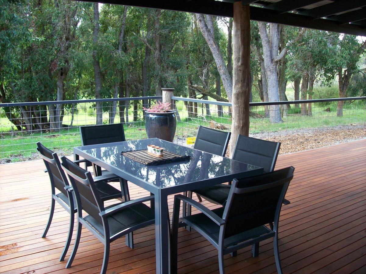 Silversprings Spa Retreat Pet Friendly Cottages And Glampings Metricup Екстер'єр фото